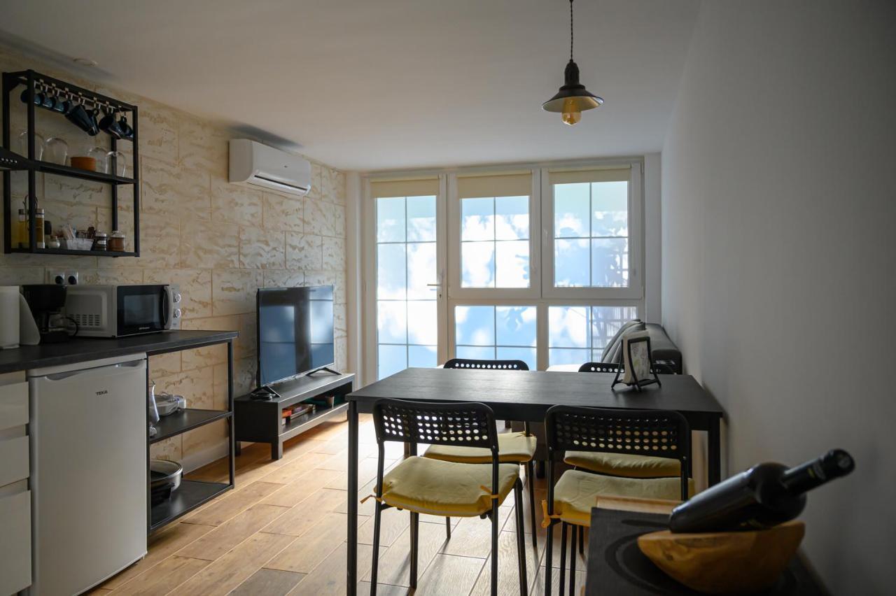 Suite Duplex Con Terraza Independiente Brunete Exterior foto